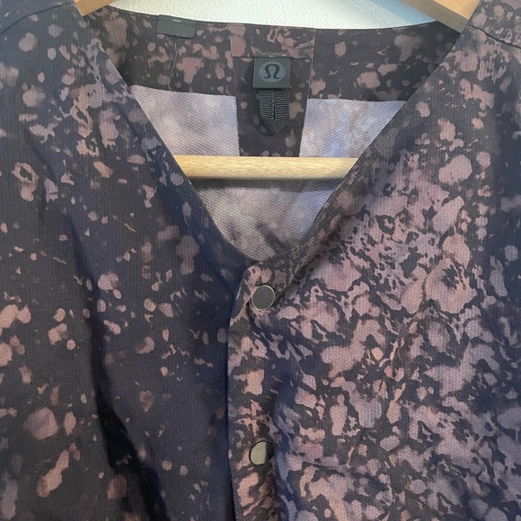 Lululemon Casual Shirt - Picture 2 of 2